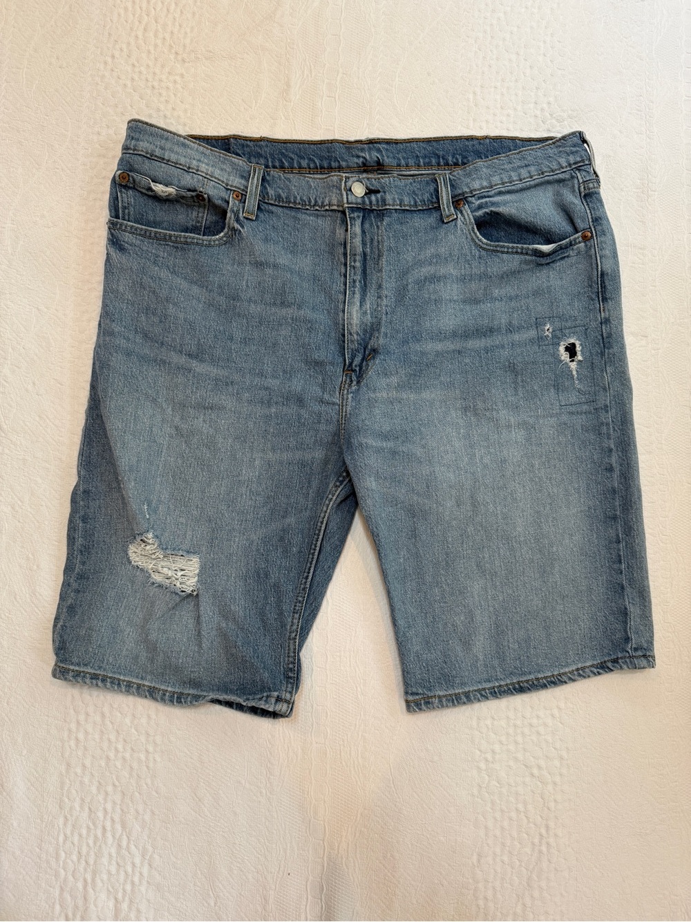 Levi’s 502 Denim Jean Shorts Distressed Men’s Size 42
